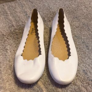 Vaneli White Scalloped Edge Leather Ballet Flats